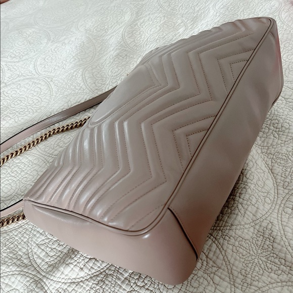 Gucci Medium GG Mormont Chain Shoulder Bag - Picture 8 of 10